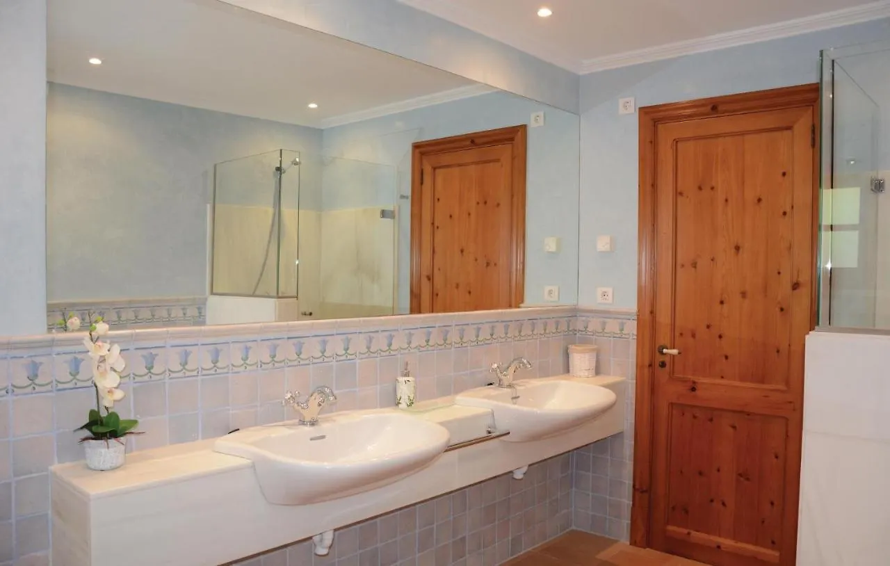 4 Bedroom Stunning Home In Fornalutx