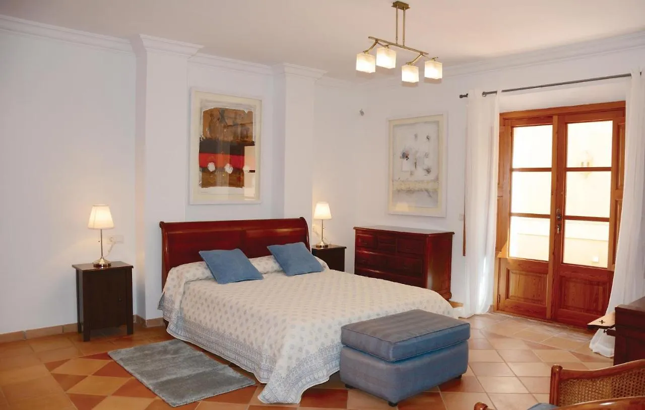 Сasa de vacaciones 4 Bedroom Stunning Home In Fornalutx