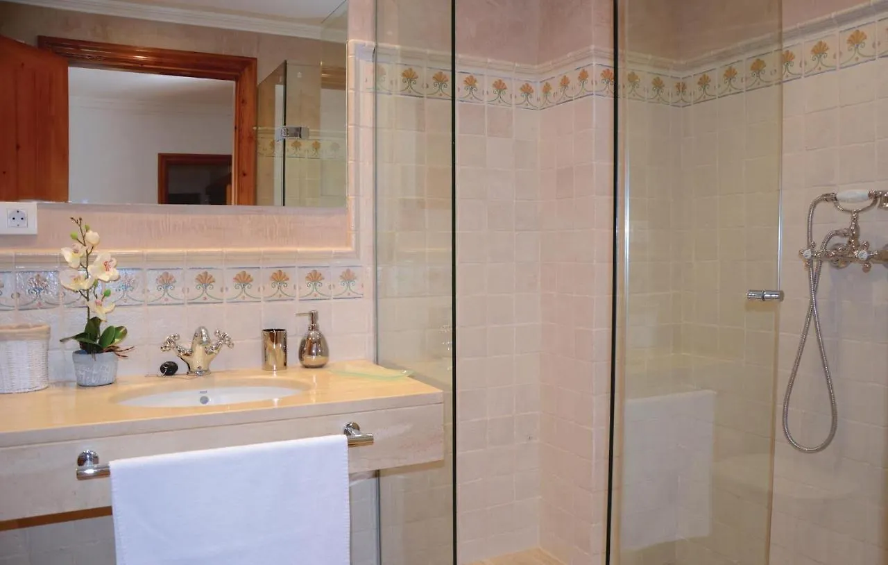 4 Bedroom Stunning Home In Fornalutx Сasa de vacaciones
