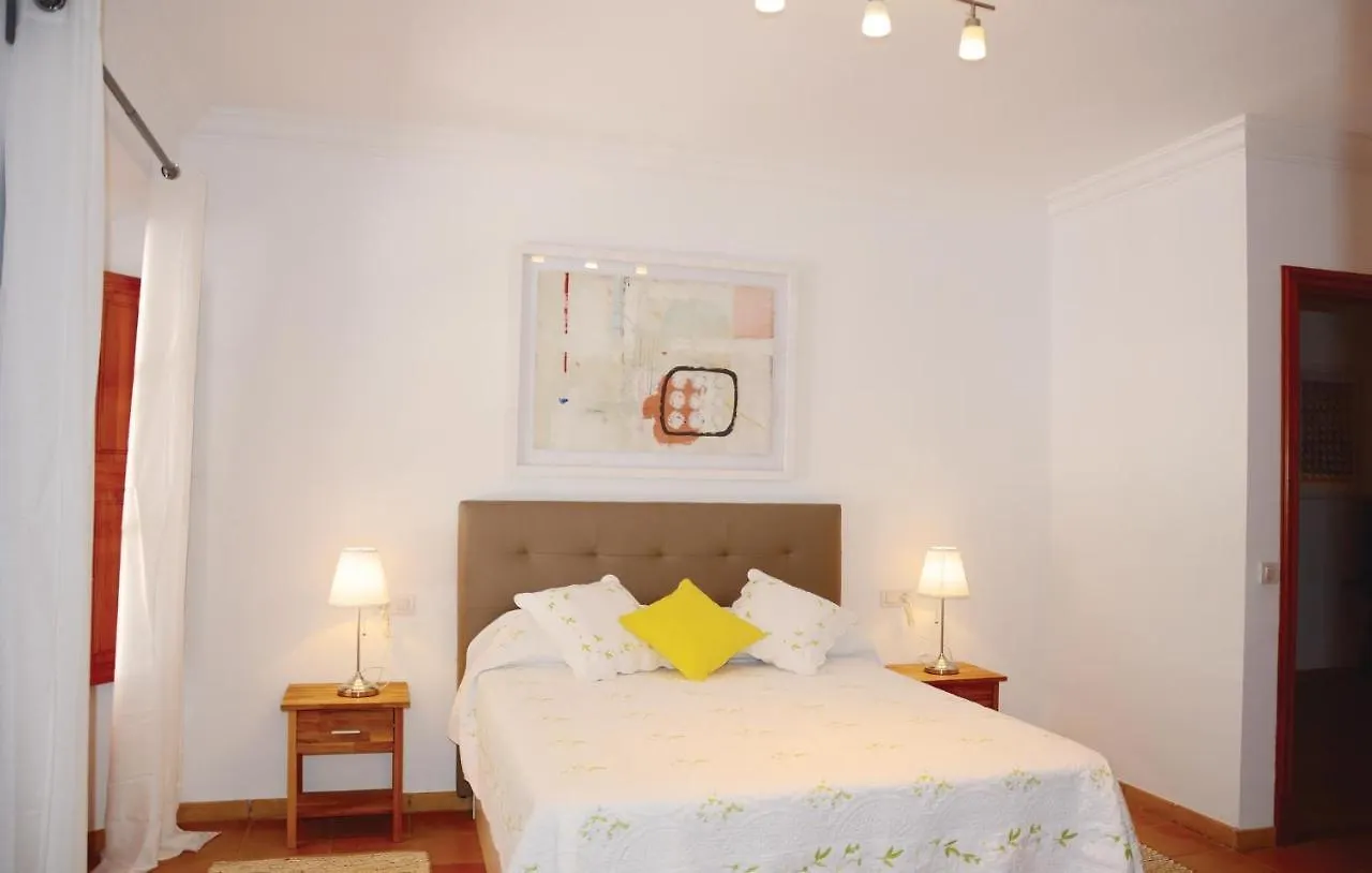 4 Bedroom Stunning Home In Fornalutx Сasa de vacaciones